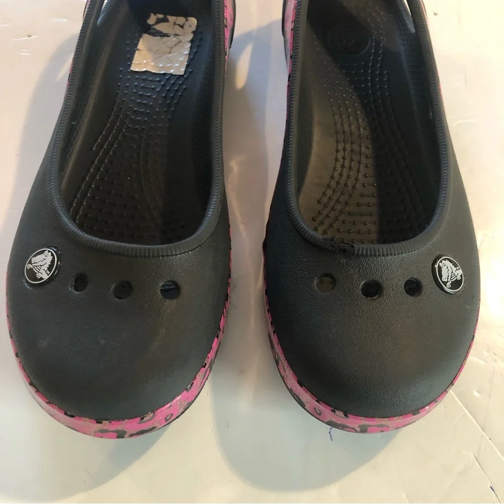 CROCS Sz 3 Black with Pink Decoration Sling Back SHOES